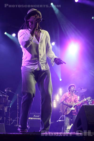 YANNICK NOAH - 2011-05-10 - PARIS - Place de la Bastille - 